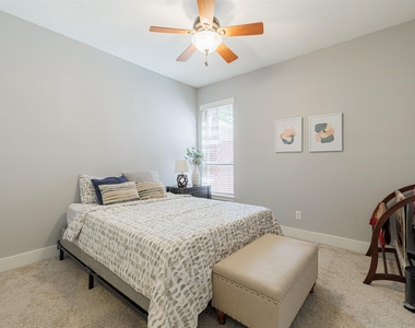 1319 Ambergate Drive - Photo Thumbnail 12