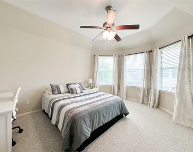 6118 Coastal Grove Ln - Photo Thumbnail 28