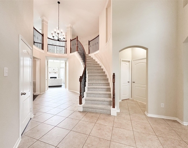 6118 Coastal Grove Ln - Photo Thumbnail 2