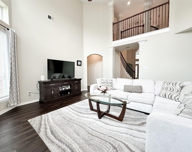 6118 Coastal Grove Ln - Photo Thumbnail 10