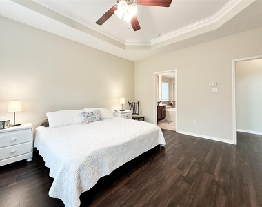 6118 Coastal Grove Ln - Photo Thumbnail 14