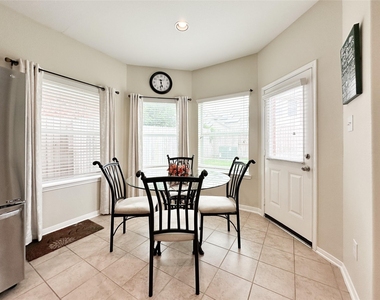 6118 Coastal Grove Ln - Photo Thumbnail 13