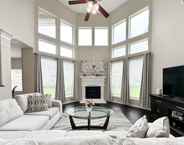 6118 Coastal Grove Ln - Photo Thumbnail 8