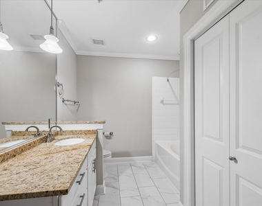 5353 Memorial Drive - Photo Thumbnail 6