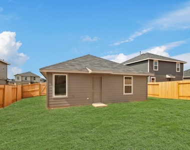 40830 Hawthorne Glades Street - Photo Thumbnail 12