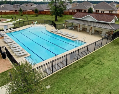 40830 Hawthorne Glades Street - Photo Thumbnail 15