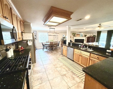 301 Friends Knoll Lane - Photo Thumbnail 6