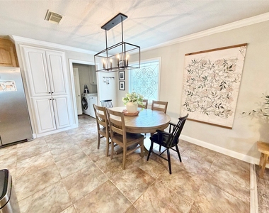 301 Friends Knoll Lane - Photo Thumbnail 4