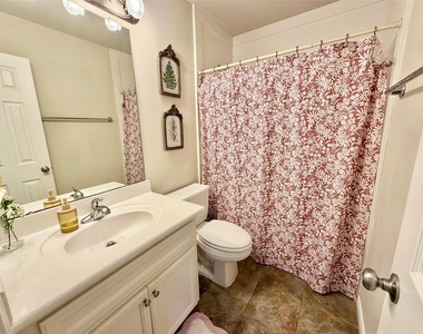 301 Friends Knoll Lane - Photo Thumbnail 14