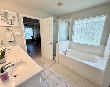 301 Friends Knoll Lane - Photo Thumbnail 9