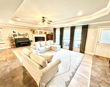 301 Friends Knoll Lane - Photo Thumbnail 2