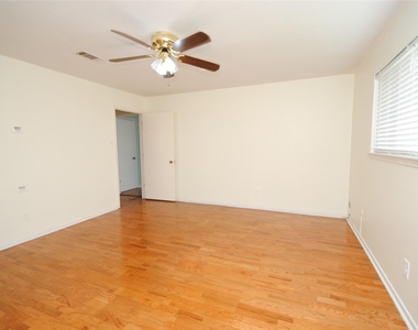 11511 Creekhurst Drive - Photo Thumbnail 18
