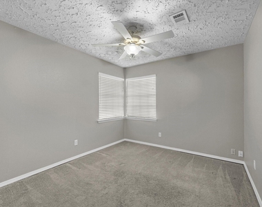 4202 W Peachfield Circle - Photo Thumbnail 11
