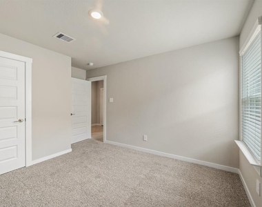 29422 Pikes Peak Drive - Photo Thumbnail 12