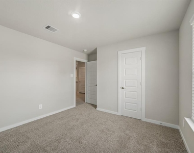 29422 Pikes Peak Drive - Photo Thumbnail 9