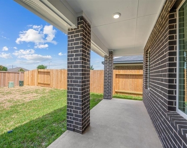 29422 Pikes Peak Drive - Photo Thumbnail 28