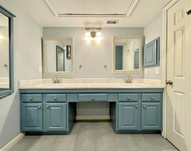 1311 Antoine Drive - Photo Thumbnail 5