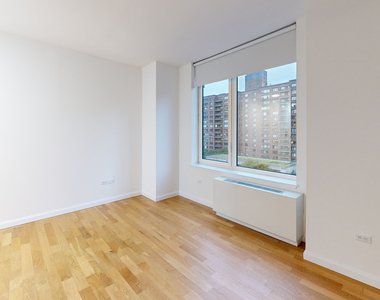 808 Columbus Ave - Photo Thumbnail 3