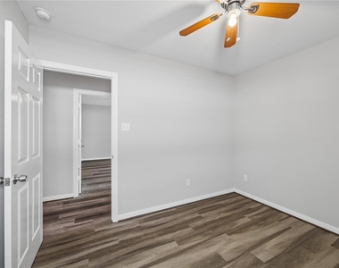 3344 Simmons Street - Photo Thumbnail 6