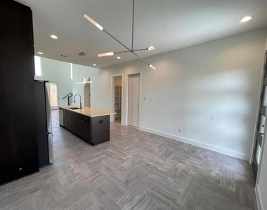 1703 Cedrocanna Lane - Photo Thumbnail 5