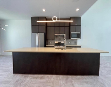 1703 Cedrocanna Lane - Photo Thumbnail 3