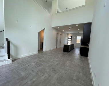 1703 Cedrocanna Lane - Photo Thumbnail 2