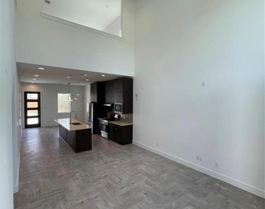 1703 Cedrocanna Lane - Photo Thumbnail 7