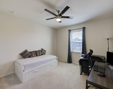 19931 Paloma Bay Court - Photo Thumbnail 33