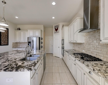 19931 Paloma Bay Court - Photo Thumbnail 12