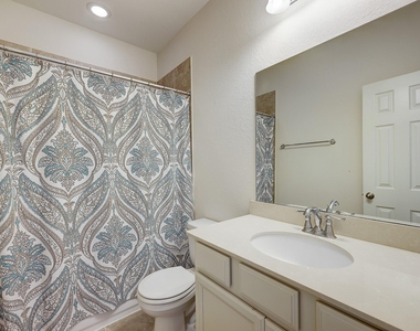19931 Paloma Bay Court - Photo Thumbnail 32