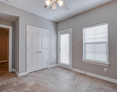 1174 Hempstead Villa Lane - Photo Thumbnail 8