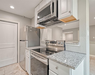 10252 Cottage Field Road - Photo Thumbnail 9