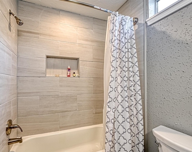 10252 Cottage Field Road - Photo Thumbnail 7