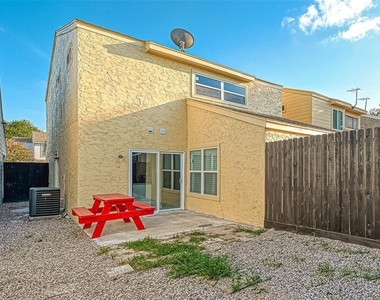 10252 Cottage Field Road - Photo Thumbnail 17