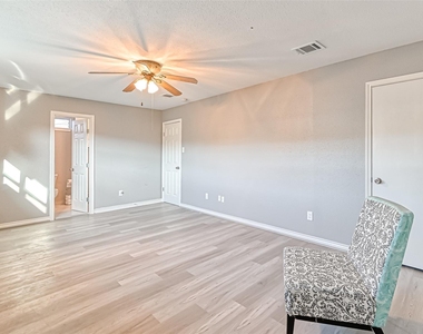 10252 Cottage Field Road - Photo Thumbnail 6