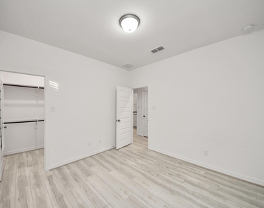 6707 Regatta Park Lane - Photo Thumbnail 24