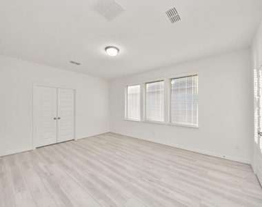 6707 Regatta Park Lane - Photo Thumbnail 18