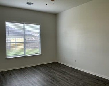 60 Atascadero Drive - Photo Thumbnail 10
