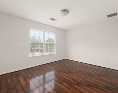 21426 Venture Park Drive - Photo Thumbnail 32