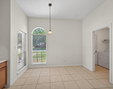 19635 Vernier Woods Lane - Photo Thumbnail 5