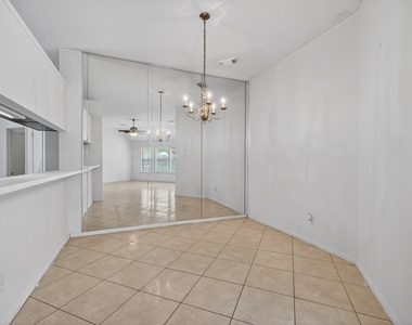 19635 Vernier Woods Lane - Photo Thumbnail 6