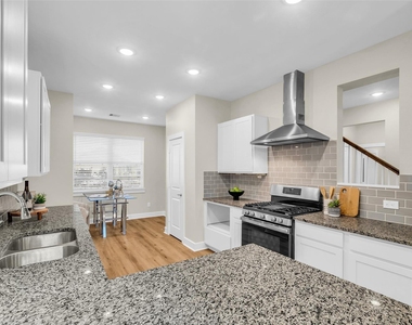 12341 N Chestnut Hills Drive - Photo Thumbnail 10
