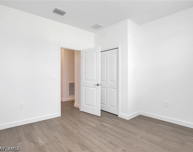 19228 Gentry Place - Photo Thumbnail 17