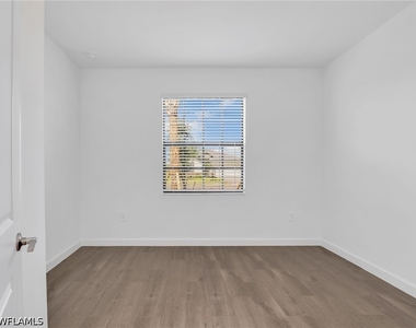 19228 Gentry Place - Photo Thumbnail 16