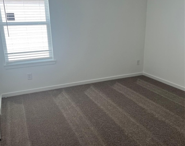 22111 Strathfield Circle - Photo Thumbnail 13