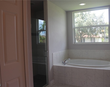 1327 Sw 3rd Avenue - Photo Thumbnail 13