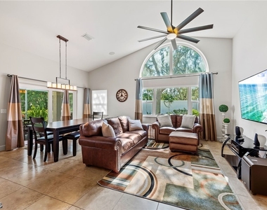 1250 Silverstrand Drive - Photo Thumbnail 5