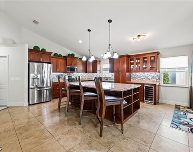 1250 Silverstrand Drive - Photo Thumbnail 10