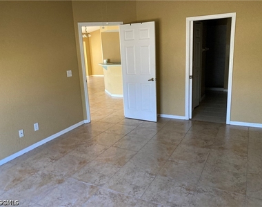 603 Se 13th Terrace - Photo Thumbnail 7