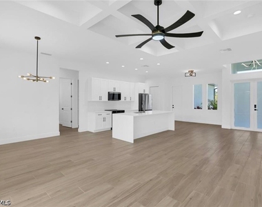 133 West Drive - Photo Thumbnail 6